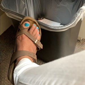 Meet your Posher, Laura